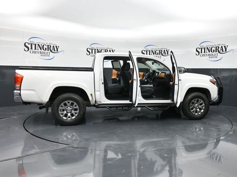 Used 2018 Toyota Tacoma SR5 image 27