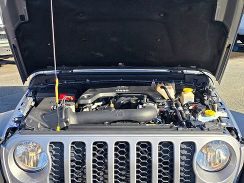 Used 2020 Jeep Gladiator Sport w/ Quick Order Package 24S image 27