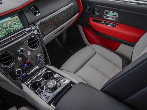 Certified 2024 Rolls-Royce Cullinan Black Badge w/ Dark Exterior Package image 41