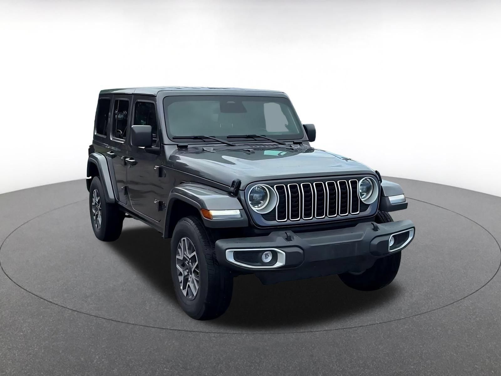 Used 2025 Jeep Wrangler Unlimited Sahara AWD/4WD image 3