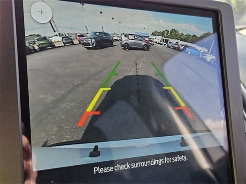 Used 2024 Ford Edge SEL image 22