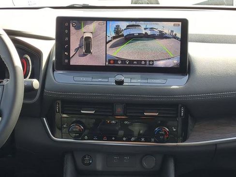 Certified 2026 Nissan Rogue Platinum w/ Tech Package image 18