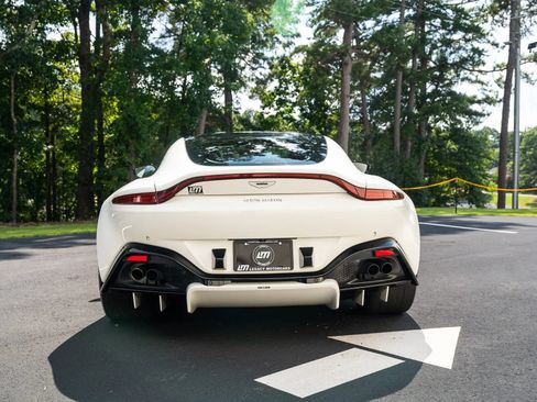 Used 2019 Aston Martin V8 Vantage Coupe RWD image 8