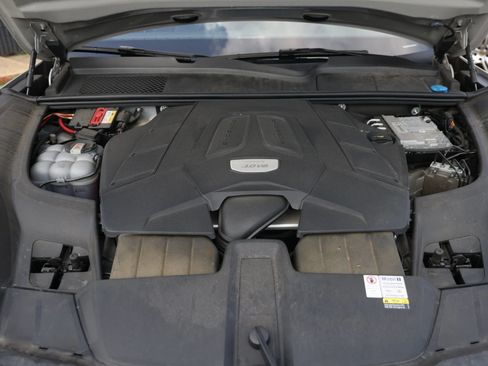 Used 2022 Porsche Cayenne Platinum Edition AWD/4WD image 40