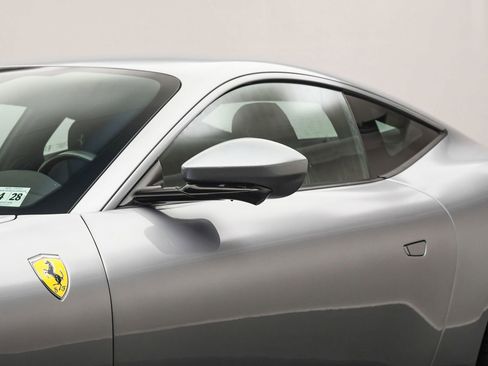 Certified 2023 Ferrari Roma image 11