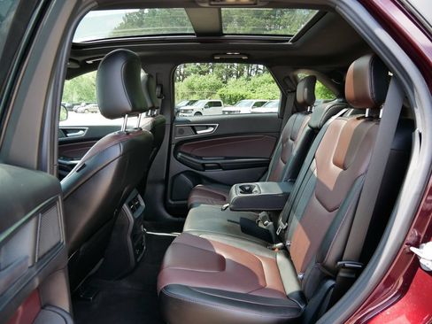 Certified 2022 Ford Edge Titanium w/ Equipment Group 301A AWD/4WD image 11