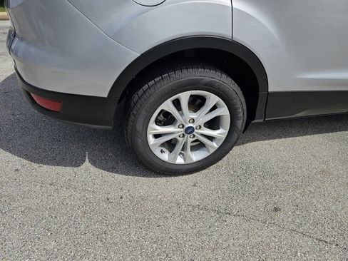 Used 2019 Ford Escape SE image 10