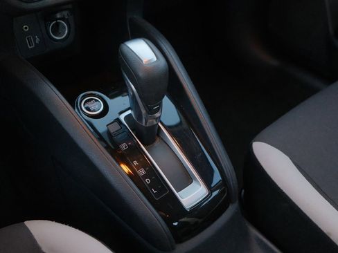 Used 2021 Nissan Versa SV image 18