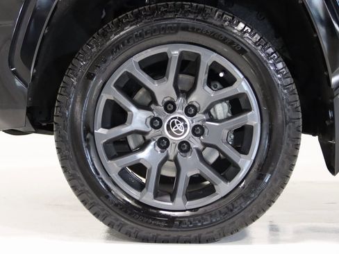 Used 2022 Toyota Tundra Platinum image 73