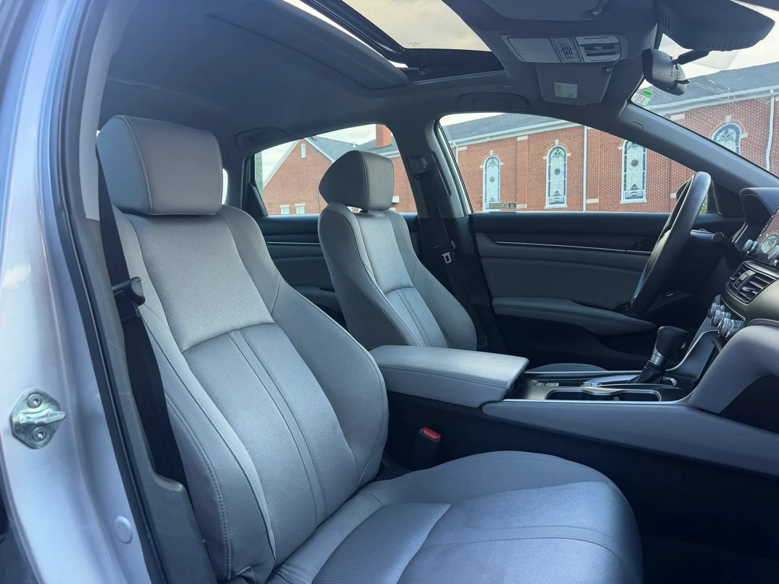 Used 2018 Honda Accord EX image 14