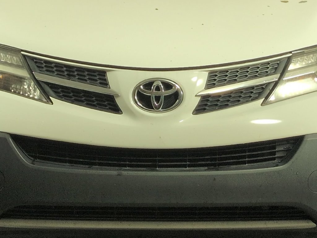 Used 2015 Toyota RAV4 XLE FWD image 4