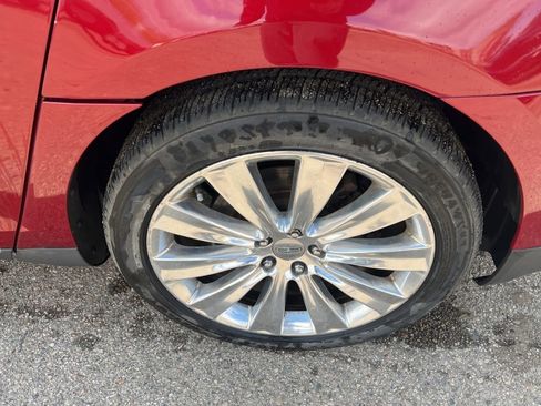Used 2013 Lincoln MKS AWD image 24