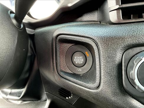 Used 2024 Jeep Wrangler Unlimited AWD/4WD image 36