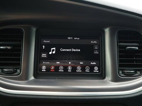 Used 2022 Dodge Charger SXT w/ Driver Convenience Group image 16