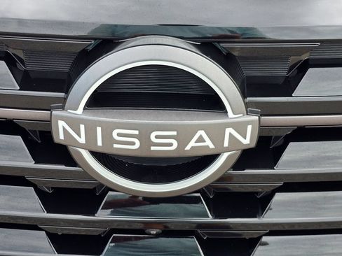 Used 2026 Nissan Pathfinder Platinum w/ Cargo Package FWD image 3