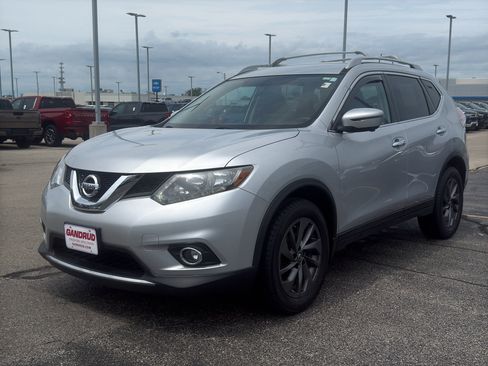 Used 2016 Nissan Rogue SL AWD/4WD image 2