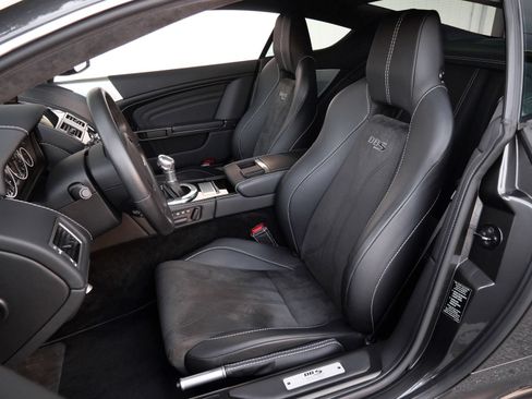 Used 2009 Aston Martin DBS Coupe RWD image 28