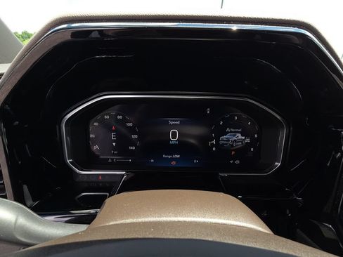New 2026 Chevrolet Silverado 1500 LTZ w/ Z71 Off-Road Package AWD/4WD image 17