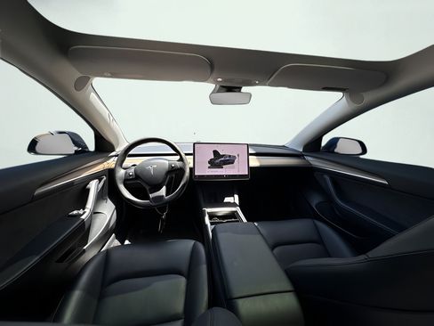 Used 2023 Tesla Model 3 Standard Range RWD image 3