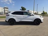 Used 2020 Ford Edge SEL image 4