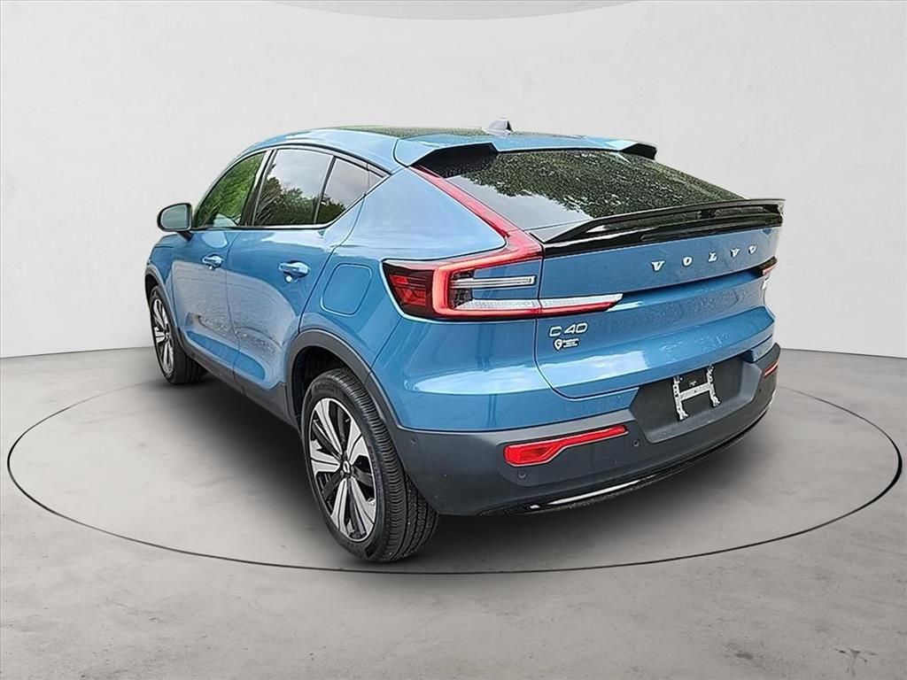 Certified 2023 Volvo C40 P8 Recharge Plus w/ Climate Package AWD/4WD image 3
