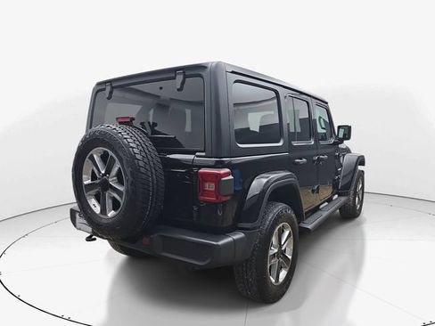Used 2019 Jeep Wrangler Unlimited Sahara AWD/4WD image 6