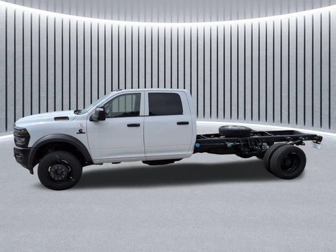 New 2026 RAM 5500 Tradesman AWD/4WD image 15