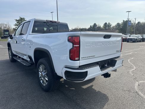 New 2026 Chevrolet Silverado 2500 High Country w/ High Country Premium Package AWD/4WD image 8