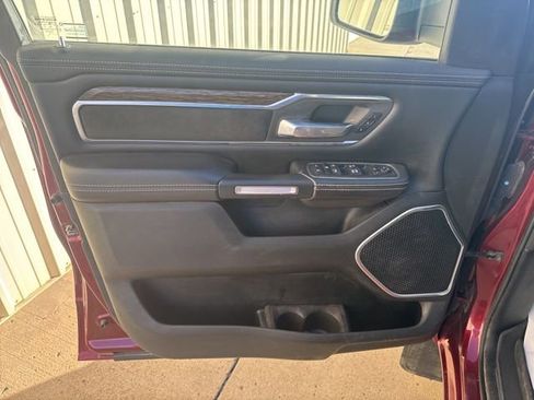 Used 2019 RAM 1500 Laramie AWD/4WD image 9