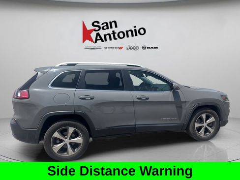 Used 2019 Jeep Cherokee Limited w/ Technology Group FWD image 18