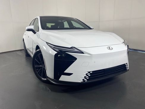 Certified 2026 Lexus ES 350e w/ Convenience Package FWD image 5