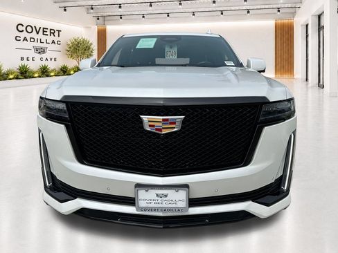 Used 2022 Cadillac Escalade Sport w/ Touring Package AWD/4WD image 3