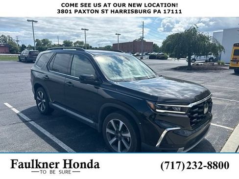 Used 2025 Honda Pilot Elite image 1