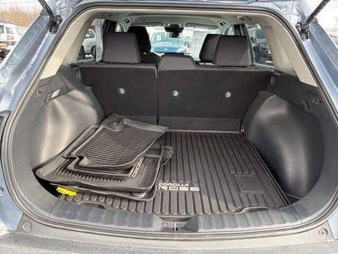 Used 2024 Toyota Corolla Cross LE image 49