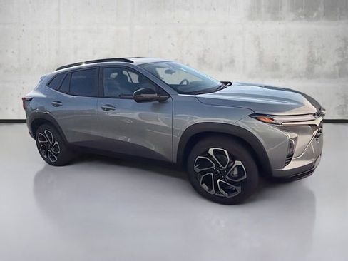 New 2026 Chevrolet Trax RS w/ Driver Confidence Package image 5