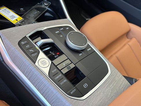 Certified 2025 BMW 330i Sedan w/ Premium Package image 24