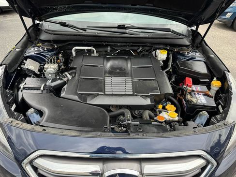 Used 2018 Subaru Outback 3.6R Limited AWD/4WD image 27