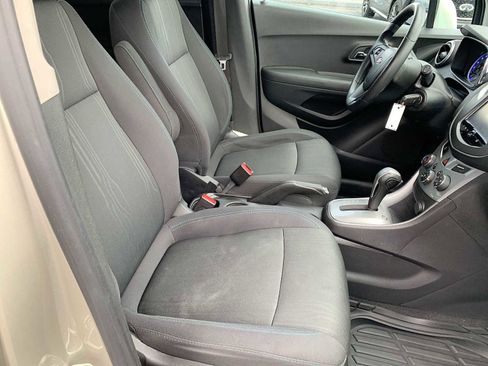 Used 2016 Chevrolet Trax LT image 24