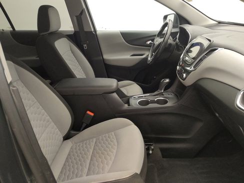 Used 2019 Chevrolet Equinox LT w/ Sun & Navigation Package AWD/4WD image 21
