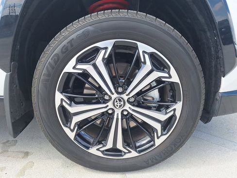 Used 2024 Toyota RAV4 XSE w/ Premium Package image 19