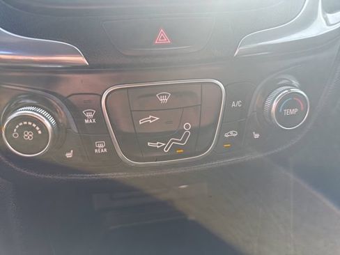 Used 2019 Chevrolet Equinox LT AWD/4WD image 12