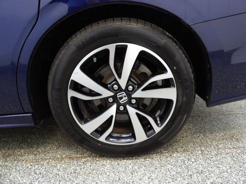 Used 2018 Honda Odyssey Elite image 20