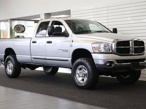 Used 2006 Dodge Ram 3500 Truck SLT w/ Quad Cab Big Horn Value Group AWD/4WD image 2