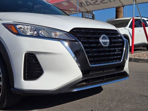 Certified 2023 Nissan Kicks SV FWD image 2