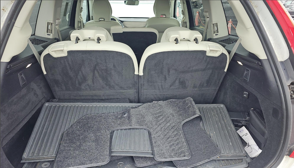 Used 2023 Volvo XC90 B6 Plus w/ Protection Package Premier AWD/4WD image 17