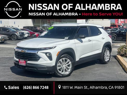 Used 2024 Chevrolet TrailBlazer LS w/ LS Confidence Package image 1