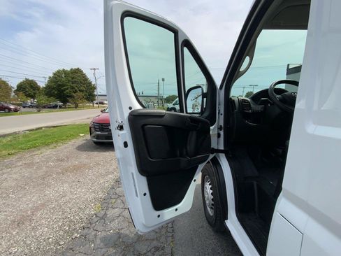 Used 2025 RAM ProMaster 3500 w/ Convenience Group FWD image 16
