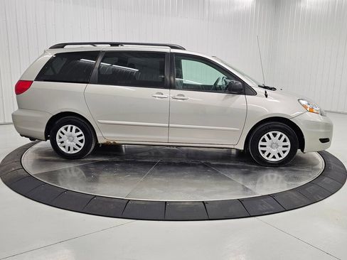 Used 2006 Toyota Sienna LE FWD image 6
