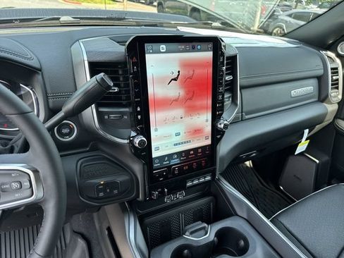 New 2026 RAM 3500 Laramie AWD/4WD image 27
