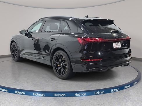 Used 2023 Audi e-tron Chronos w/ Chronos Package image 8